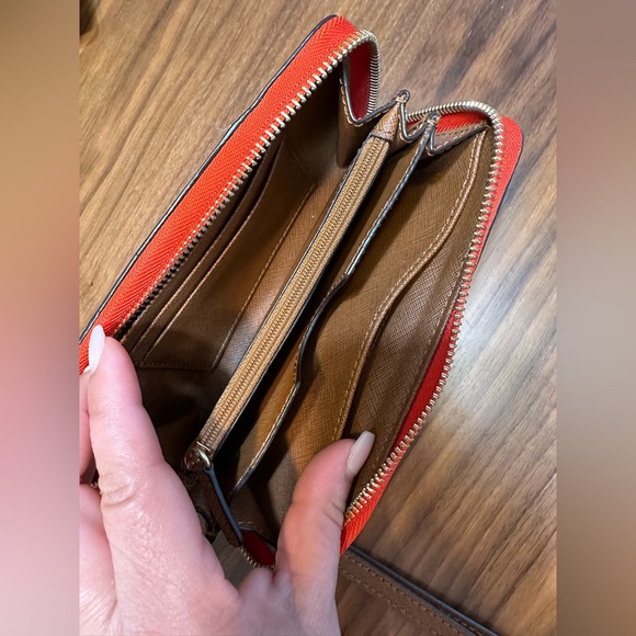 Pre-owned Michael Kors Wallet 100% Authentic - Picture 6 of 7